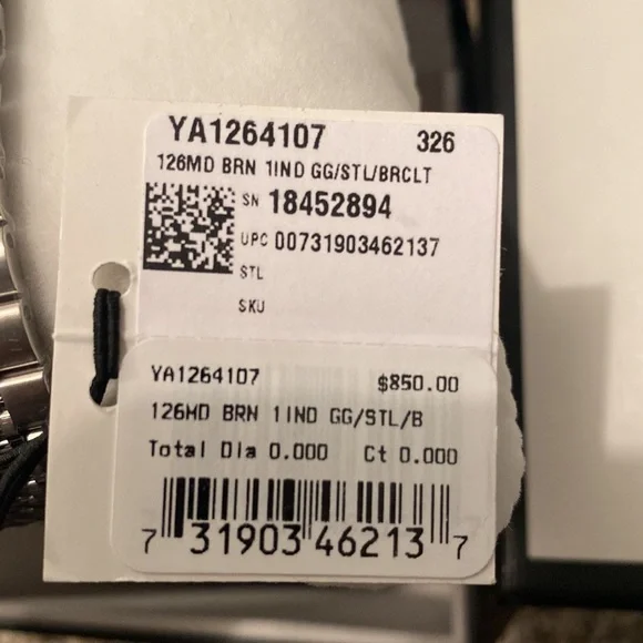Gucci 126 G-Timeless Mens Stainless Steel Swiss Quartz Watch
